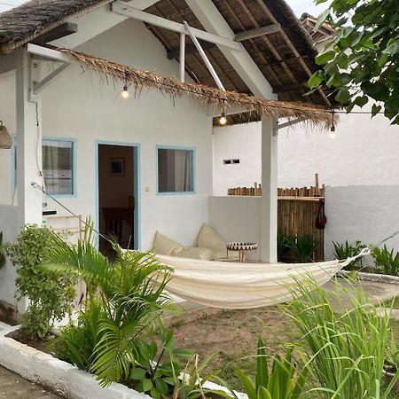 Surf Shack Grupuk 호텔 붐방 외부 사진